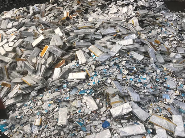 純電動(dòng)汽車(chē)全民化會(huì)讓鋰電池回收變?yōu)橐淮笾赂簧虣C(jī)